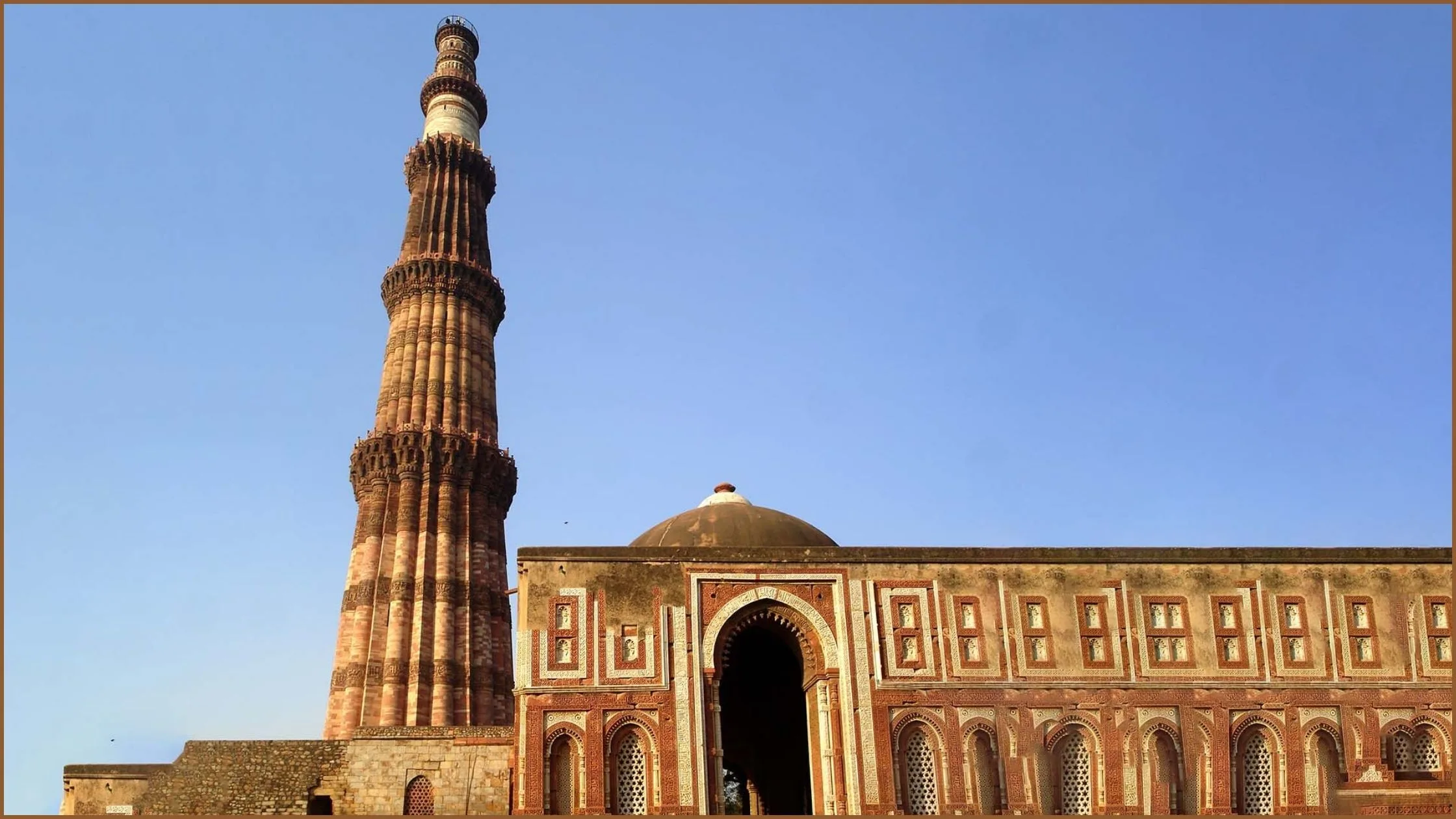 The mosque that lies besides Qutub Minar. 