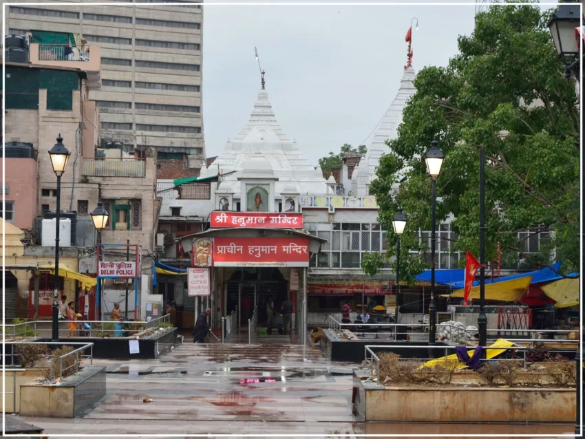 Outside view of Pracheen Hanuman Mandir Delhi