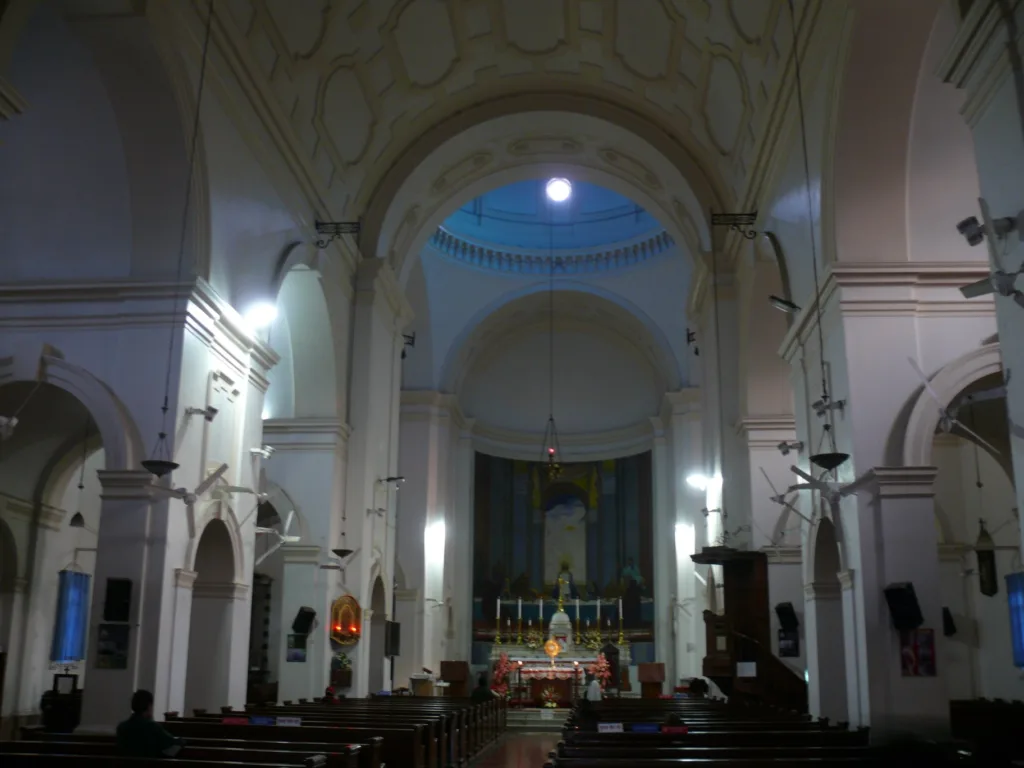 Sacred heart cathedral delhi interior 