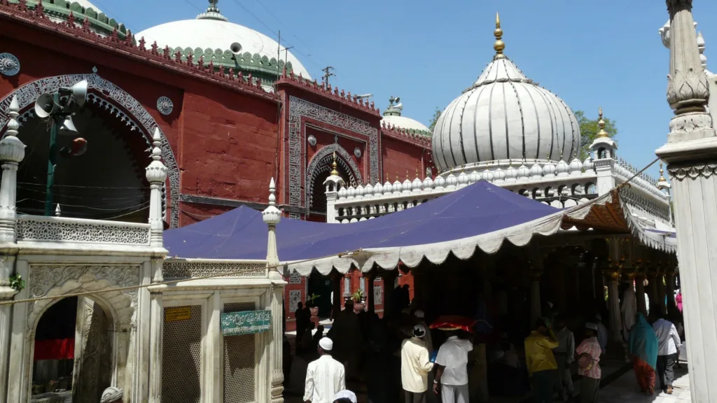 A view of Dargah