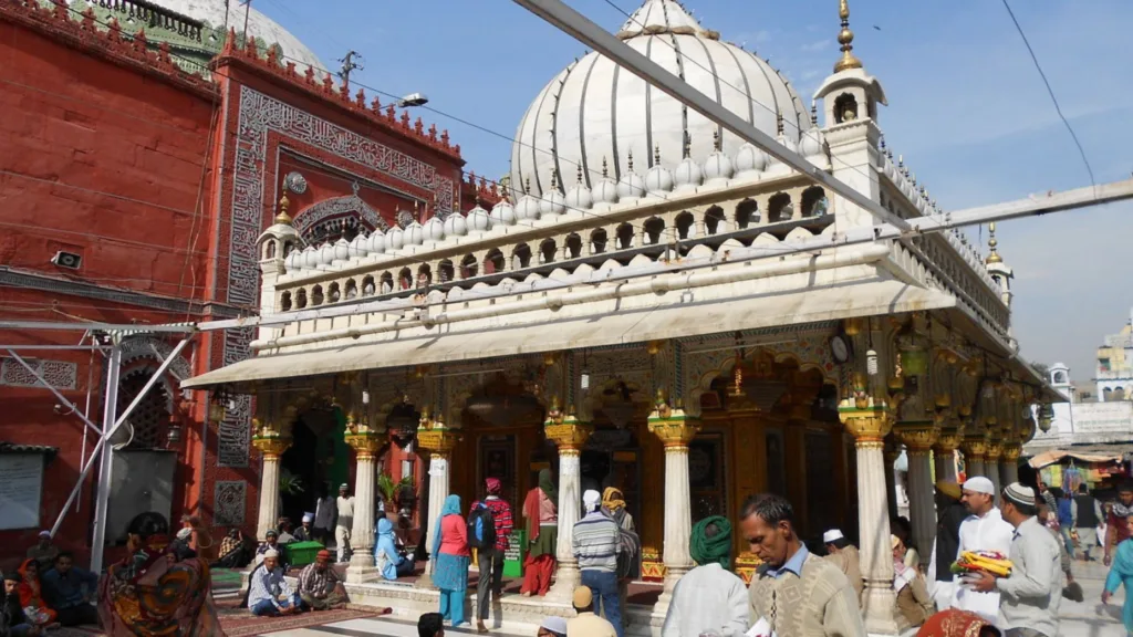 A view of Dargah