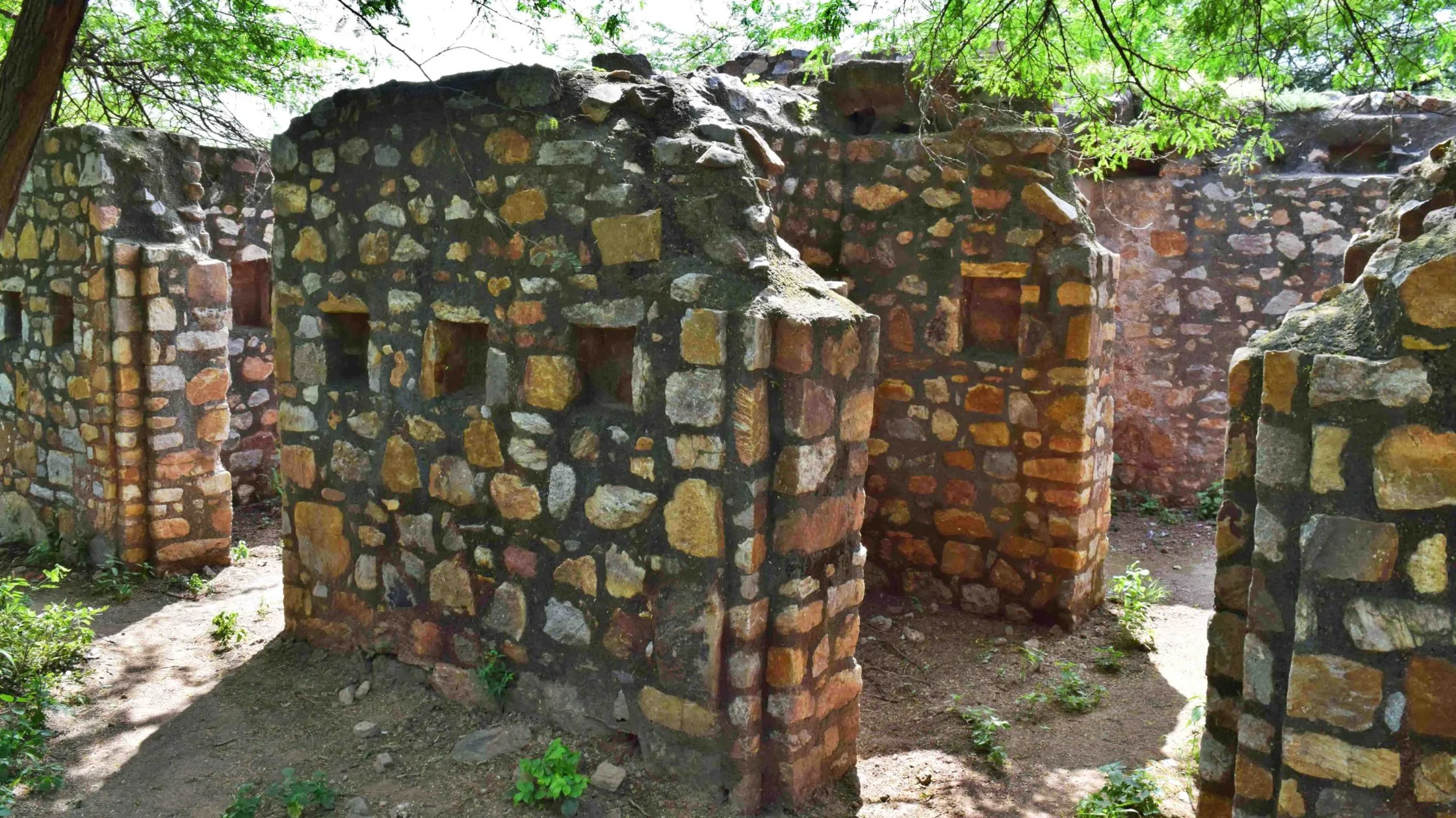 Some walls of the ruin. 