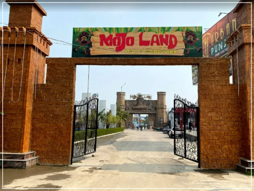 Entry gate of MoJoLand Water Park Murthal