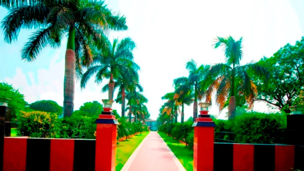 Entry to the Aapno Ghar amusement park in Gurugram