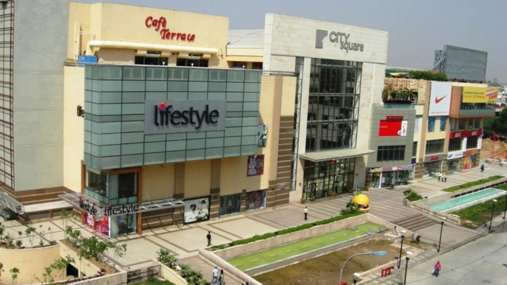 Rajauri's City Square mall view in the daylight.