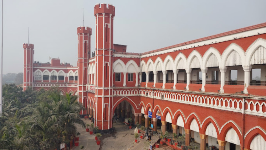 Old Delhi Metro Station - Explore The Historical Heart of Delhi