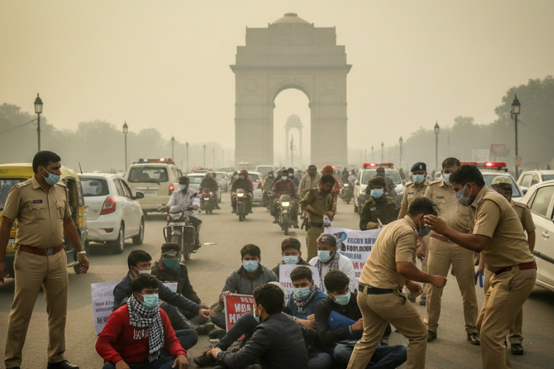 15 Arrested During Protest for Clean Air in Delhi