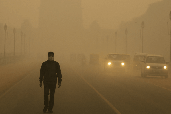 Delhi Faces Severe Air Pollution Crisis_ AQI Hits 727 Amidst Stubble Fires and Deadly Smog